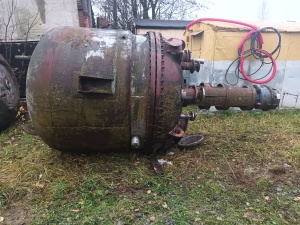 Реактор нержавеющий объем 5 куб, 2 шт