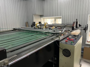 Флаторезка машина SBL NSC-1400, 2003 г.в. 2 рольные зарядки. Ширина роля 1400 мм