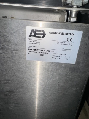 Настольный вакуумный аппарат Audionvac VMS 153