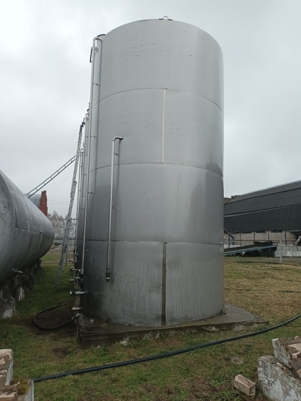 Емкость нержавеющая 50 кубов, вертикальная