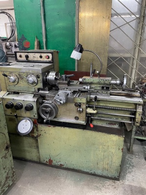 Токарно-винторезный станок 1ИС611В