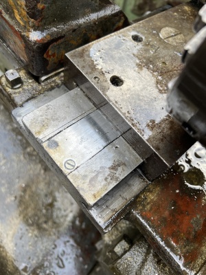 1613 Станок токарно-винторезный прецизионный