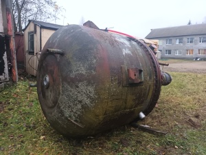 Реактор нержавеющий объем 5 куб, 2 шт