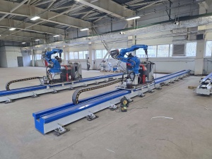 Робототехнический комплекс сварки на базе робота CRP RH20-06W, мало