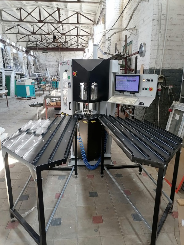 Чпу зачистной станок пвх окон ProfteQ cornerlab 20