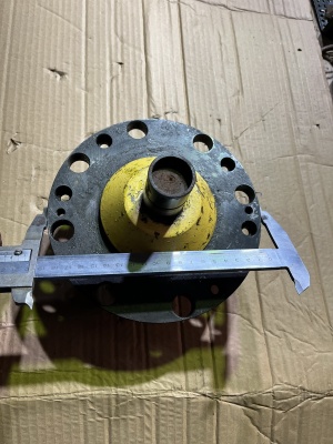 Оснастка и запчасти для бесцентровошлифовальных станков 3Е183, 3Е184