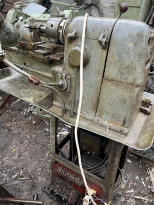 1613 Станок токарно-винторезный прецизионный