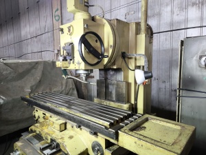 Cтанок FSS 400 2/PS вертикальный консольно-фрезерный