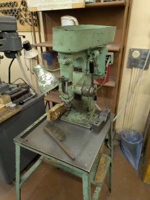 Станок настольно-сверлильный