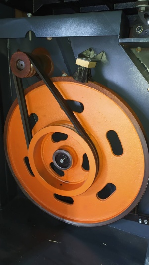 Ленточнопильный станок MJ346E (шкив 600 мм)