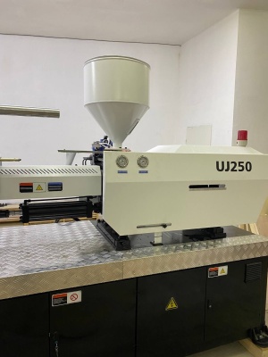 или меняю Термопластавтомат Plastron UJ250