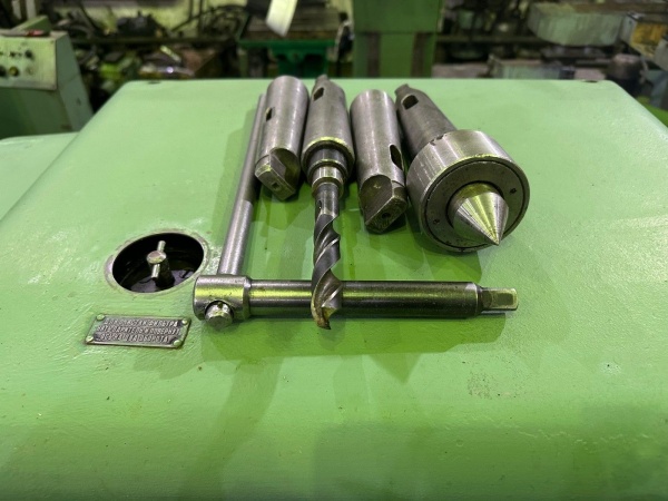 Токарный Винторезный станок из НИИ, 1к625 РМЦ 1000 мм