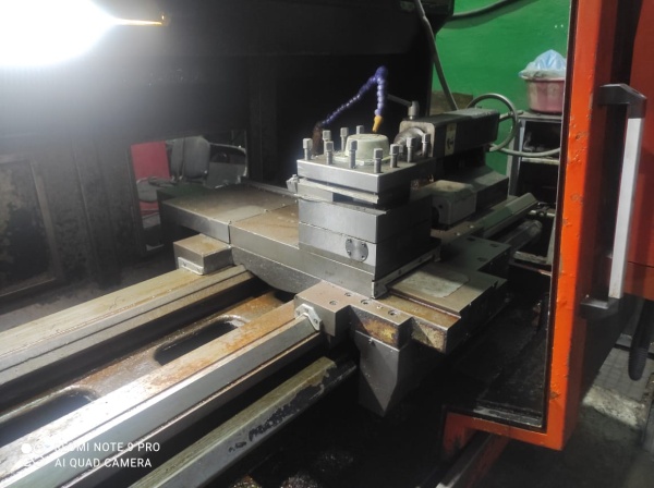 Cтанок трубонарезной с чпу QK1319