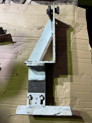 Оснастка и запчасти для бесцентровошлифовальных станков 3Е183, 3Е184