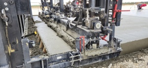 Бетоноукладчик AJAX SPX-754 для укладки бетонного покрытия шириной от 3,5 до 7,5 м