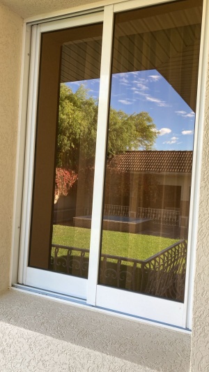 Пресс-станок для пробивания различных отверстий или прорезей в ПВХ профиле