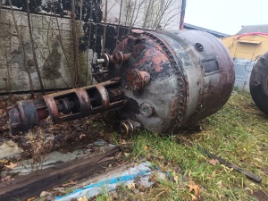 Реактор нержавеющий объем 5 куб, 2 шт