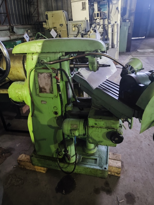 Универсально-фрезерный станок ME-1000