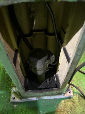 Вертикальный сверлильный станок 2г125 из НИИ