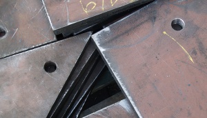 Футеровка высокого качества для щековых дробилок, роторных, конусных, центробежных, молотковых и пр. дробилок и мельниц