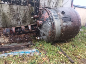 Реактор нержавеющий объем 5 куб, 2 шт