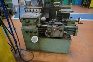 УниверсалЬный фрезерный 6В75 200*500; Шлифовальный 3Г182, 1968 г. в.Токарный 1ИС611В-1981 г.в; Шлифовальный 3Д-180, 1980 г.в