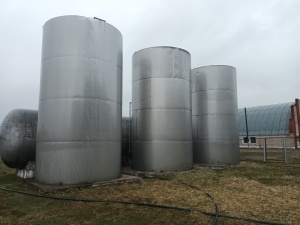 Емкость нержавеющая 50 кубов, вертикальная