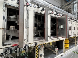 Линия для нанесения клея CROWN MACHINERY R-LTDA