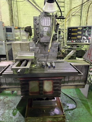 Вертикальный фрезерный станок TOS FNGJ 32