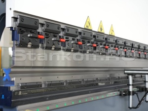 Гидравлический листогибочный 8-осевой пресс KRRASS PBS 80/2500 8 axis