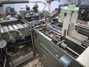 Крышкоделательная машина KOLBUS DA 36