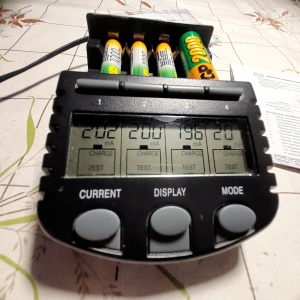 Зарядное устройство TechnoLine-BC-700