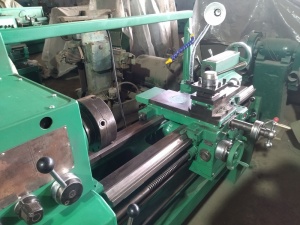 Универсальный токарно-винторезный станок 16К25