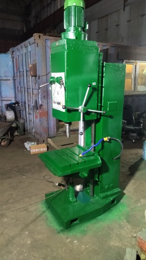 Станок вертикально-сверлильный 2С132