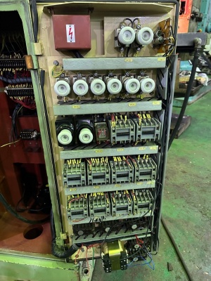 Широкоуниверсальный, инструментальный фрезерный станок TOS FNK25A