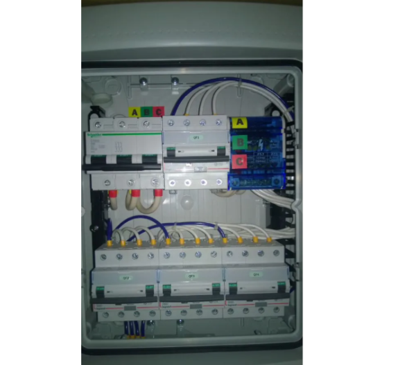 Щит распределительный щрн-243-074хл1, DKC