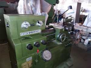 ИЖ 1И611ПФ-1 станок токарно-винторезный повышенной точности