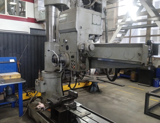 Радиально-сверлильный станок 2М554. Состояние рабочее