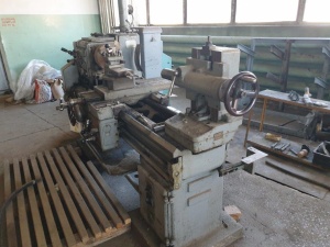 Станок токарно-винторезный