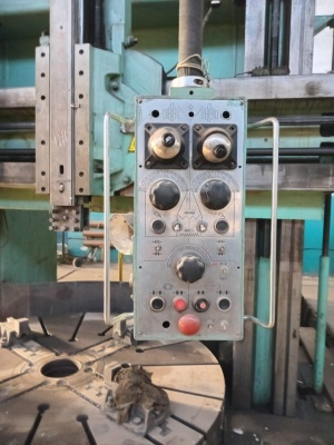 Токарно-карусельный 1525