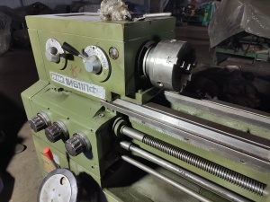 ИЖ 1И611ПФ-1 станок токарно-винторезный повышенной точности