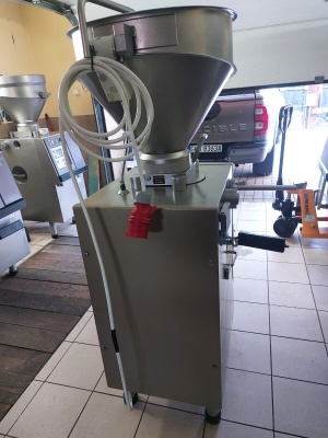 Вакуумный шприц Handtmann VF50