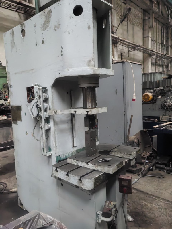 Пресс гидравлический П6326Б (П6326, П6324) усилие 25 тонн