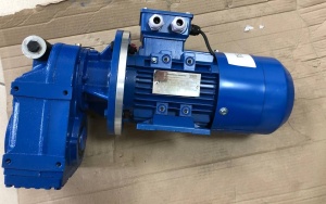 Мотор-редукторы (редукторы, электродвигатели)