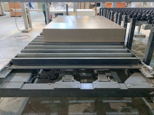 Раскроечный центр с задней загрузкой Holzma HPL 33