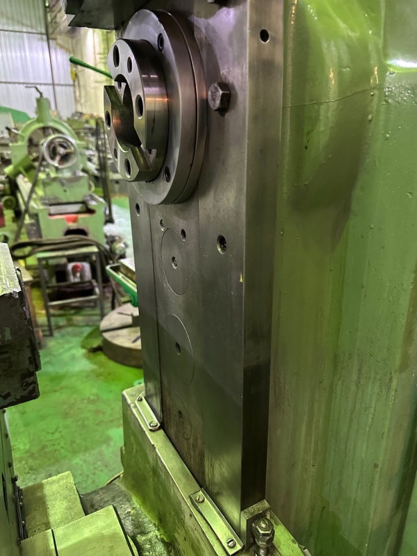 Фрезерный Широкоуниверсальный станок 6д82ш