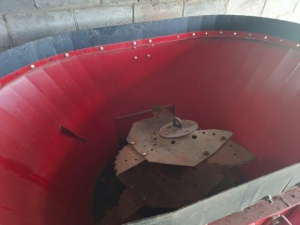 Миксер-кормораздатчик Интермикс мк-2В