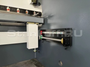 Гидравлический листогибочный 8-осевой пресс KRRASS PBS 210/3200 8 axis