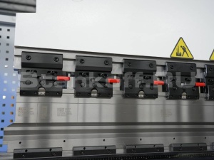 Гидравлический листогибочный 8-осевой пресс KRRASS PBS 250/3200 8 axis