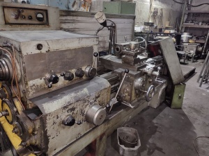 Токарный винторезный 1К62Д